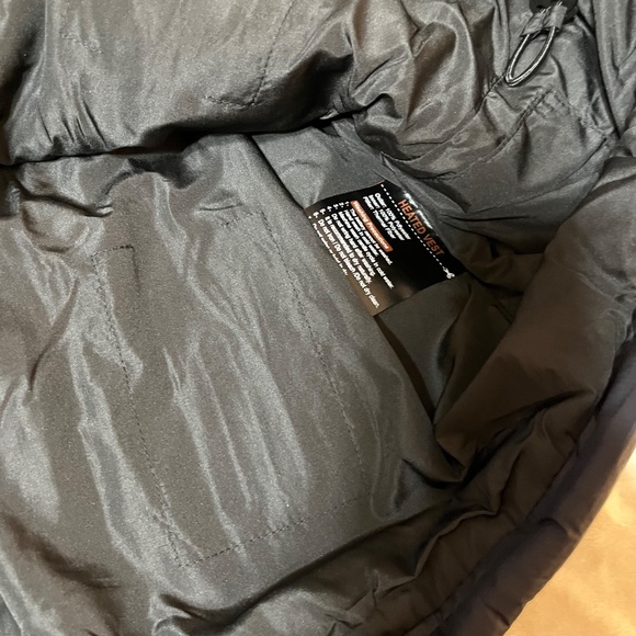 Battery Powered Heated Vest - Size L Comes With Battery - Picture 9 of 9